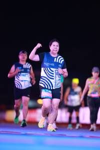 BIB: 
                            <button type="button" onclick="openModal(23703100)" class="btn btn-primary btn-sm float-right btn-popup" data-toggle="modal" data-target=".modal-high-quality">
                        <i class="fas fa-shopping-cart"></i> Add to Cart
                    </button>
                                            <button type="button" onclick="isThisMe(23703100, true)" class="btn btn-success btn-sm float-right btn-popup btn-isme hidden" data-toggle="tooltip" data-placement="bottom" title="นี่คือรูปของคุณใช่ไหม คลิกที่นี่เพื่อเอาเข้าอัลบั้ม">
                        <i class="fas fa-plus"></i> Add to album
                    </button>
                    <button type="button" onclick="isThisMe(23703100, false)" class="btn btn-warning btn-sm float-right btn-popup btn-isnotme hidden">
                        <i class="fas fa-ban"></i> Remove from album
                    </button>